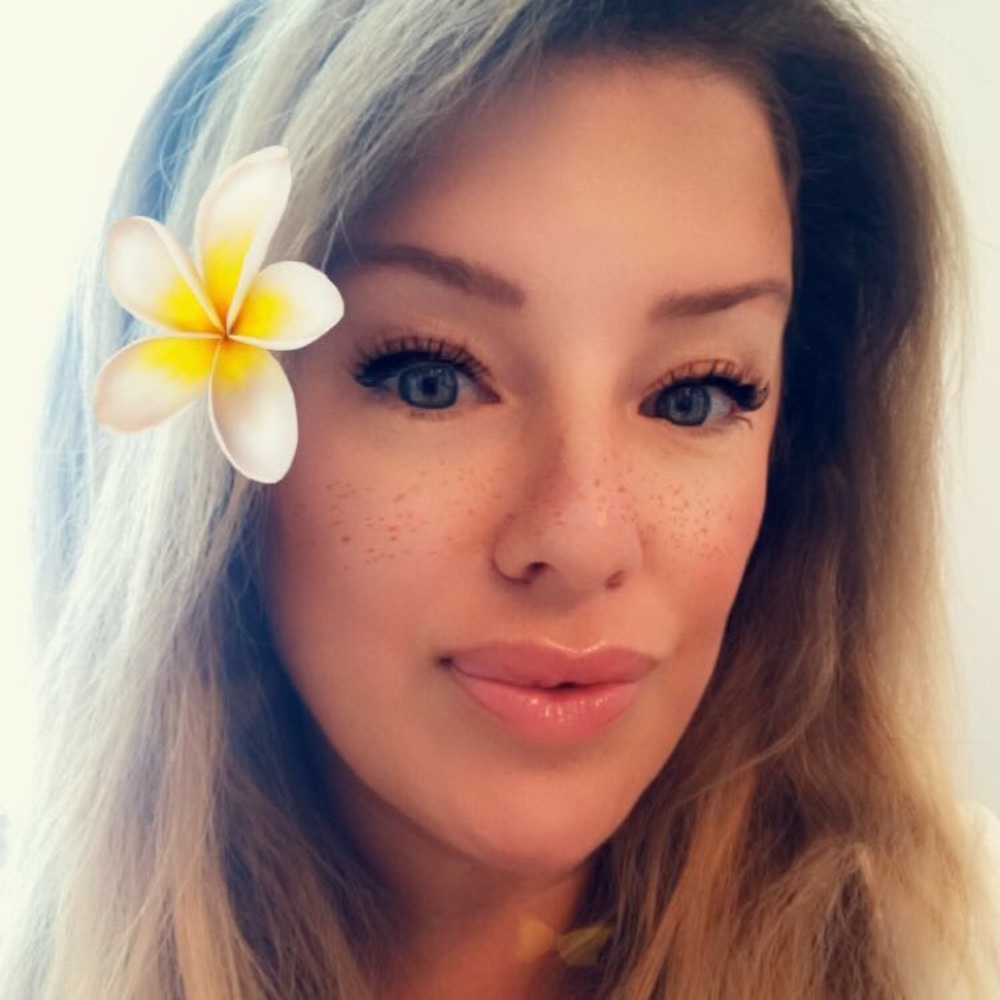 Meet your Posher, Monique